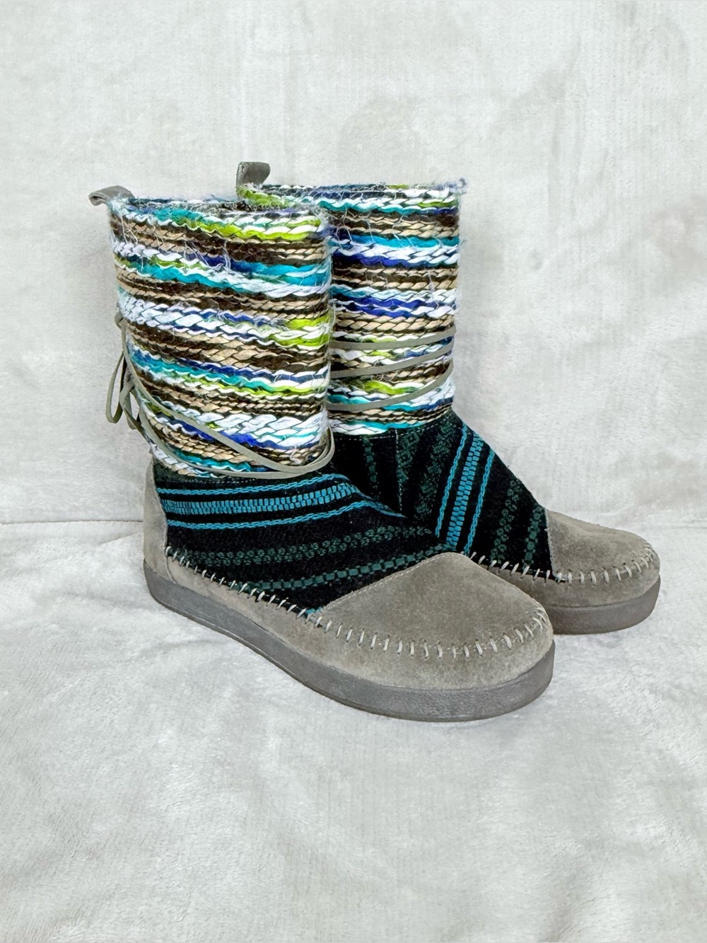 TOMS Nepal Women’s Size 7.5 Gray Suede Woven Blanket Mid-Calf Boots Boho